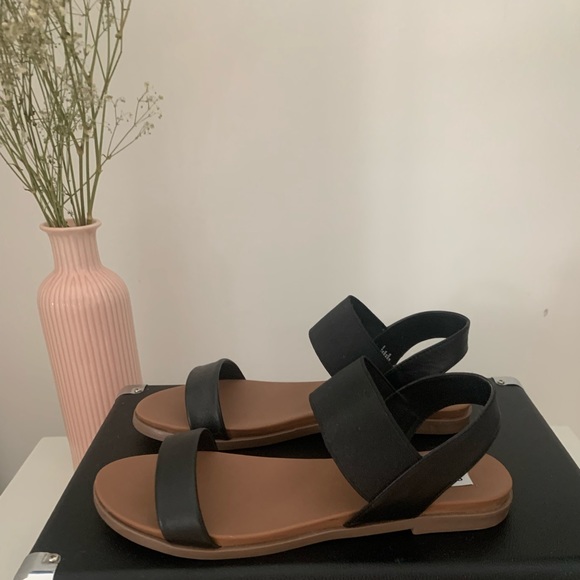 NWT Steve Madden Sandals - Picture 1 of 2